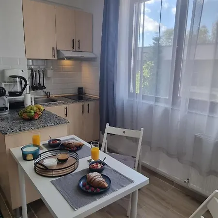 Fundeni Hospital - Kitchen, Terrace & Parking