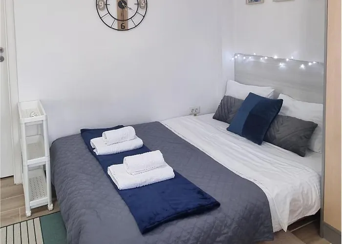 Fundeni Hospital - Kitchen, Terrace & Parking *