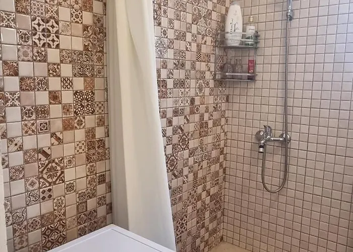 Fundeni Hospital - Kitchen, Terrace & Parking Apartamento