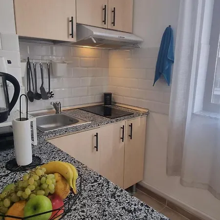 Fundeni Hospital - Kitchen, Terrace & Parking Apartment *