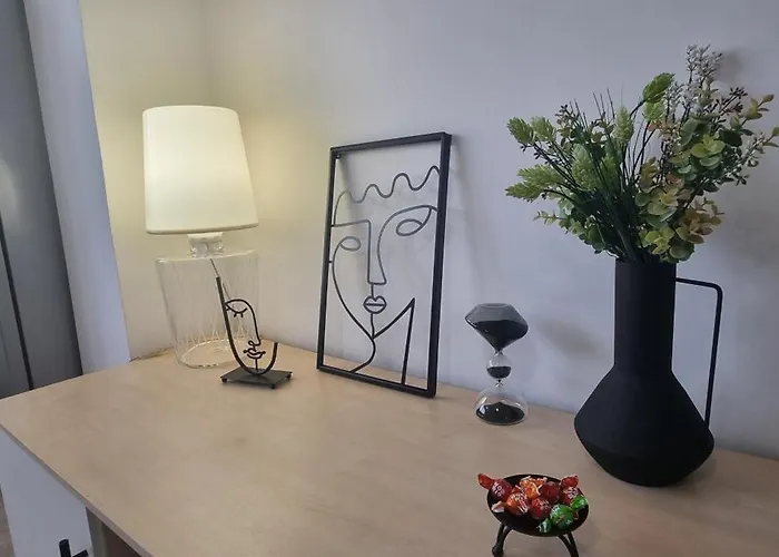 Fundeni Hospital - Kitchen, Terrace & Parking Apartment
